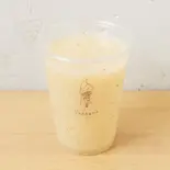 まるで飲むゴールドキウイ！ごろっとキウイ（アイスるんです摂津本山店）