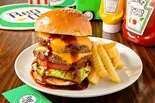 ダブルチーズバーガー(食べログ百名店6回連続選出 Reg-On Diner)