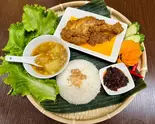 チキンレグカレー(アウンミャンマーレストラン)