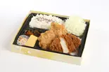 醤油から揚げとロースかつ弁当(揚げ物専門店 から揚げ 天神橋三丁目店)