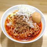 【生麺】味玉タンタンメン(刻み玉ねぎ、刻み長ねぎ、白髪ネギ、自家製ミンチ肉、味玉1個)(勝浦タンタンメン 奥さわ 野毛店)