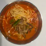 ユッカルクッス(ユッケジャンカルクッス)（韓国料理キニ）