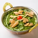 マッシュルームサグカレー Mushroom Sag Curry（バスナ）