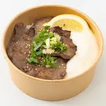 牛タン丼（あぢだもん）
