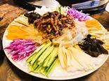 板春雨と野菜の胡麻ダレ和え(东北大拉皮)（本格中華大龍城 西川口店）