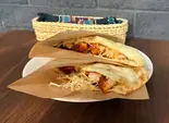 タンドリーチキンナンサンド / Tandori Chicken Naan Sand（本格スパイスカレー CHHETRI）