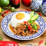 【当店人気No.1】ガパオライス Kapao Rice（アジアン・コーヒーヌールレストラン）