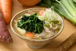 【鉄分たっぷり】ほうれん草豚汁 Spinach Tonjiru（玄米と豚汁 お玄さんのとん汁食堂 田町店）