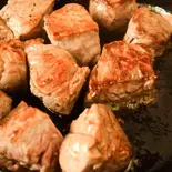 【menu限定】サイコロカットステーキ400g（有機野菜とお肉のABステーキ）