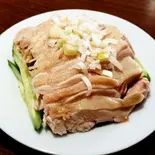 蒸し鶏のネギソース(中華料理錦楽軒)