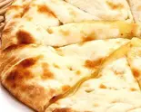 (当店人気NO.2) チーズはちみつナン Honey Cheese Naan（インド料理 Himal）