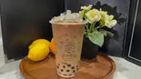 M 黒糖ナタデココ コーヒーミルク（台湾タピオカミルクティー 茶の物語 王子店 CHAWUYU BUBBLE TEA）