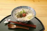 梅こぶ肉吸いUmeboshi kelp meat soup（大衆食堂 安べゑ 御徒町研修センター店）