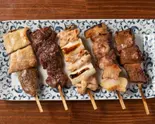 【ばんおまかせ】もつ焼き盛合せ5本（もつ焼きばん 下北沢店）