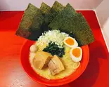 【人気No.1！】 赤盛りラーメン（横浜家系ラーメン赤家巣鴨店）