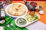 1種選べるカレーとナン又はご飯セット [Naan or Rice Set]（インド料理ラウール）
