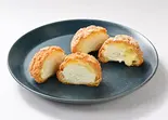 シュークリーム2個セット(極生＆Wクリーム)（Milk Cafe みるくsan サッポロファクトリー店）