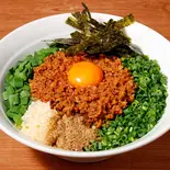 台湾まぜそば(麺大)生鶏卵・ラー油・酢付き≪2961≫（デリズ京急鶴見店）