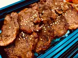 ︎【ピリ辛】韓国風牛ロース弁当(サラダ付き)（焼肉＆ステーキてぃーだ家 Yakiniku＆Steak Tiida-ya）
