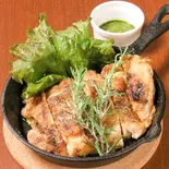 グリルハーブチキン（鉄板料理と果実酒 くれいじーグリル 福岡天神店）