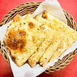 ガーリックナン/Garlic Naan（NAMASTE BAUDDA）