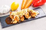 チーズヤンニョムチキン単品(辛旨タレ)（唐揚げ＆ステーキ 肉カフェ AkiTaka）