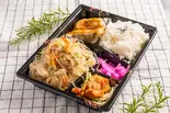 ビーフン弁当(餃子の点点)