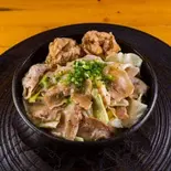 豚塩丼(唐揚げ2個)（満腹食堂 新栄店）