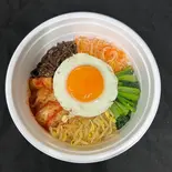 ビビンバ丼(みそ汁付き)(歌舞伎町の台所 かど平 × ホルモン焼 幸永)