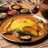ベジタブルスパイスカレー【チキン付き】（スリランカ スパイスカレー 布施店）