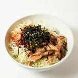 焼肉センター名物 塩豚バラ丼（ウラ横 焼肉センター）