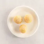 胡麻団子(3個)（あたか）