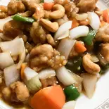 鶏肉カシューナッツ炒め(腰果鸡丁)（味府 中華居酒屋）