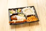 ハンバーグ＆エビフライ弁当（立ち呑み酒場さとちゃん）
