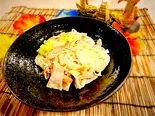 豚肉とキャベツのペペロンチーノきしめん(おばんざいときしめん鯱)