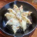 ひとくち鉄板餃子 チーズ（Cafe and BAR スープ et）