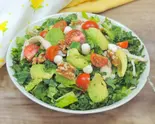 R size 【アボカドと蒸し鶏のカプレーゼ風サラダ】CAPRESE STYLE（VEGE CHARGER 小石川店 チョップドサラダ専門店）