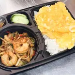 ガパオ海老+ご飯+タイ風卵焼き กะเพรากุ้ง+ข้าวสวย+ไข่เจียว(PINTO)