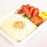 ウィンナー弁当（和菓子・唐揚げ・おにぎり・お弁当 mi-和）