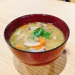 ごろごろ野菜と豚肉の自家製豚汁【大】（鉄板焼肉 スタミナ亭 清水店）