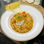 ボロネーゼのリゾット削りたてパルミジャーノ1890円↓（大盛無料の洋食屋さん。五つ星パスタ）