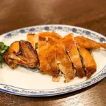 釜焼き鶏(半身)（中華料理 無限鴨）