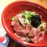ローストビーフ丼（和牛赤身塊焼き 肉小屋 志村坂上店）