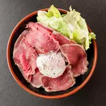 ローストビーフ丼(精肉・卸の肉バルsanoso)