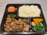 炭火焼き鶏タレ弁当（肉酒場にゃぶ）