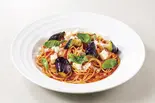 モッツァレラチーズと揚げ茄子の完熟トマトソース(タパス&タパス 中野店)