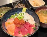 【数量限定】海鮮丼（白金水産 アドホック新宿）