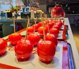 カットりんごあめ（【あごだし香るトロッと関西風】タコやきひでちゃん総本山 Takoyaki Hide-chan）