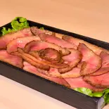 黒毛和牛A5ローストビーフ重（熟成焼肉えいき）