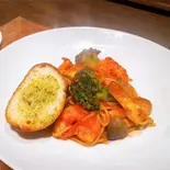 エビと野菜のトマトパスタ(美食屋こころ)
